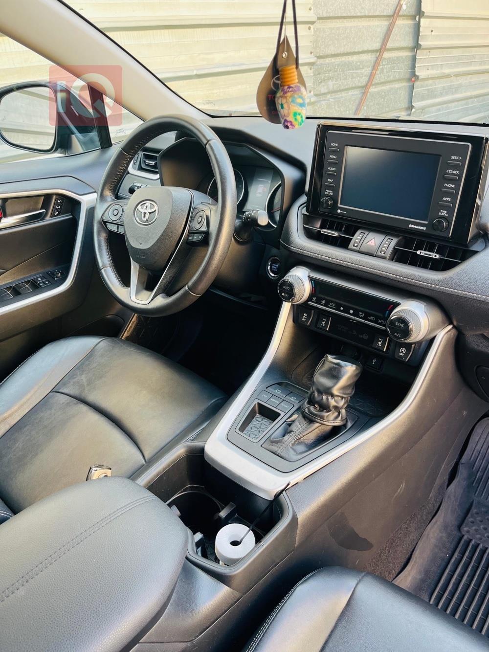 تويوتا راف 4